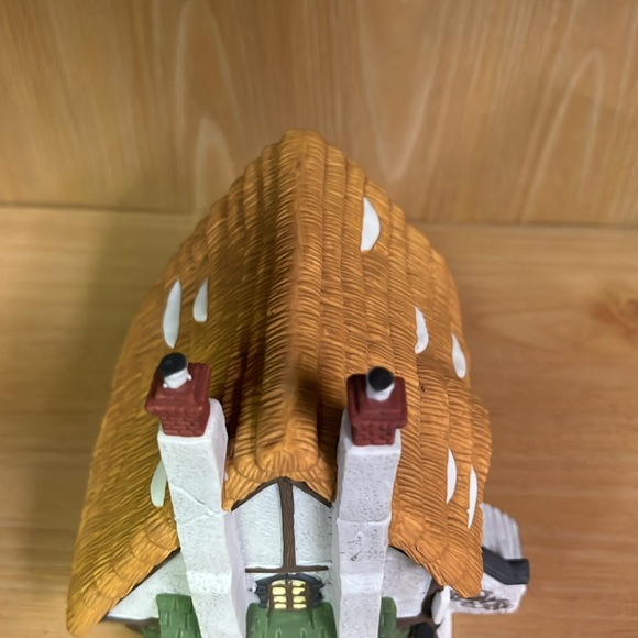 Lomas Ltd Molasses Dickens Village 1993 In Box - Picture 8 of 11